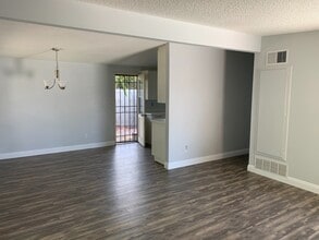 5675 Wendi St in La Mesa, CA - Building Photo - Building Photo