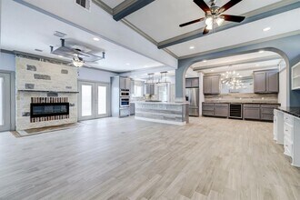 12903 Figaro Dr in Houston, TX - Foto de edificio - Building Photo