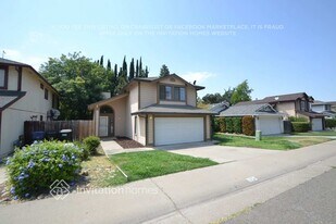 3704 Pinehill Way in Antelope, CA - Building Photo