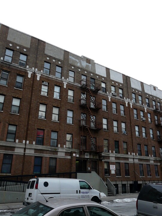 680 Beck St in Bronx, NY - Building Photo