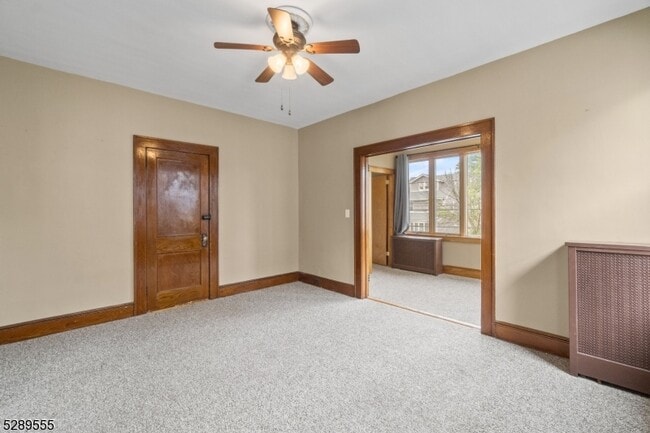 31 Dawson Ave in Clifton, NJ - Building Photo - Building Photo