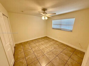 2633 NW 9th Ave in Wilton Manors, FL - Foto de edificio - Building Photo