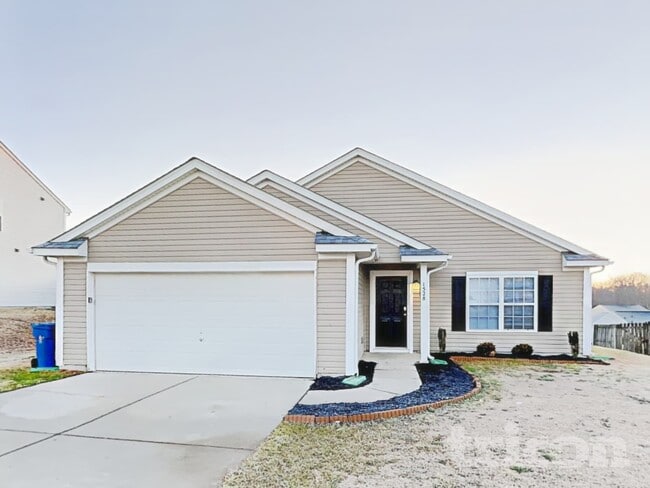 1528 April Knoll Ct in Concord, NC - Building Photo - Building Photo