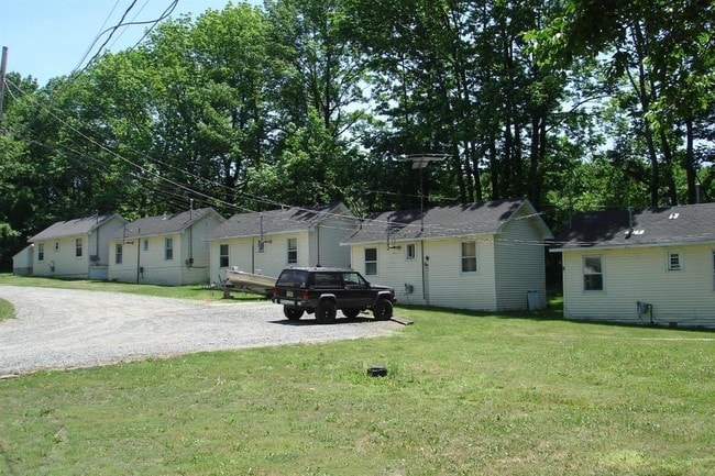 16 Reigler Rd in Hewitt, NJ - Foto de edificio - Building Photo