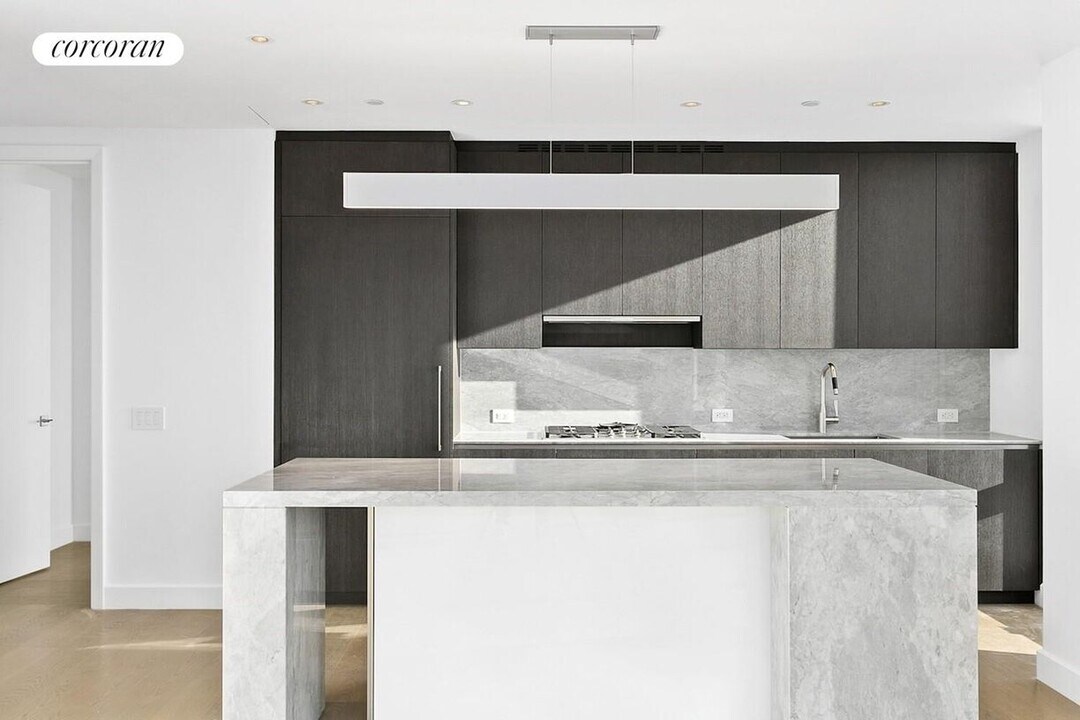 15 Hudson Yards in New York, NY - Building Photo