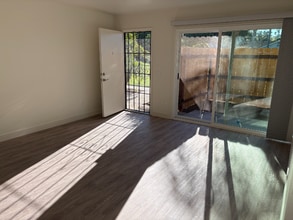 407 Requeza St in Encinitas, CA - Building Photo - Building Photo