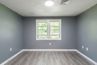 483 Liberty St in Braintree, MA - Building Photo - Building Photo