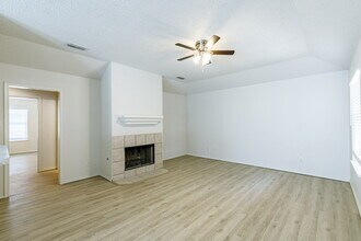 10106 Englewood Ave in Lubbock, TX - Building Photo - Building Photo