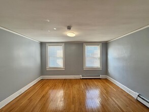 122 Cross St in Harrison, NJ - Building Photo - Building Photo