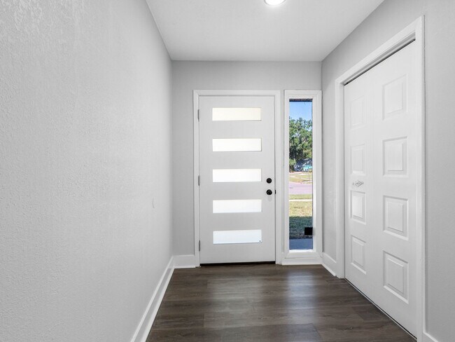 15307 Summerwind Dr in Tampa, FL - Building Photo - Building Photo