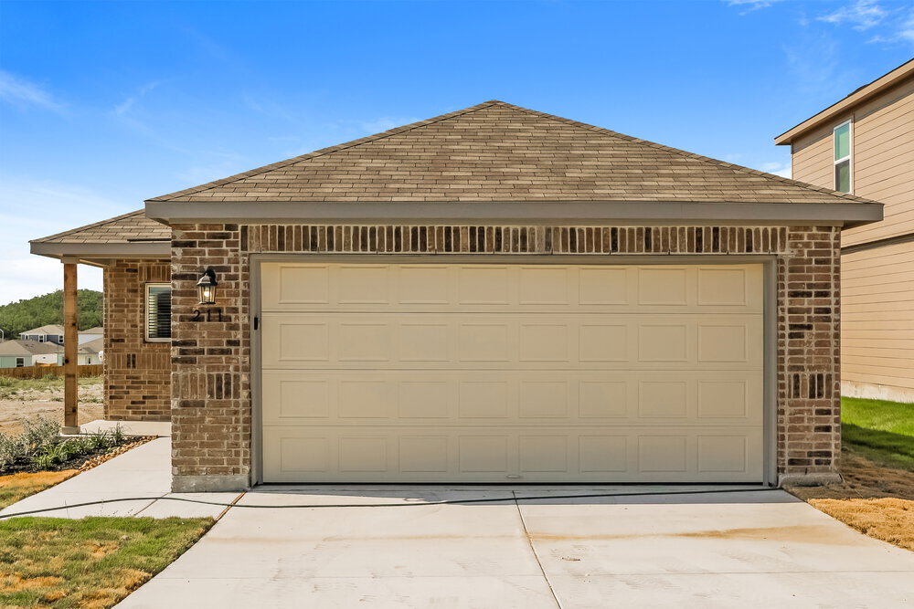 211 TX-211 in San Antonio, TX - Building Photo