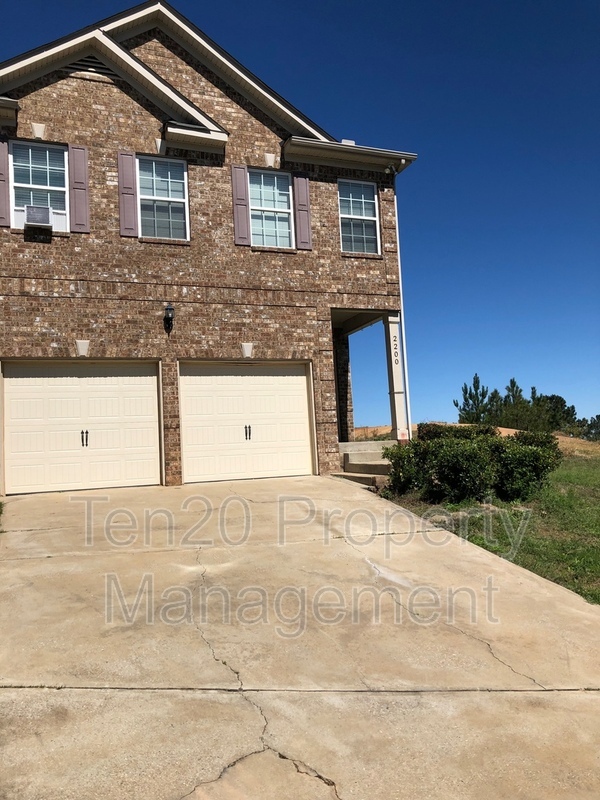 2200 Windy Ln in Phenix City, AL - Foto de edificio - Building Photo