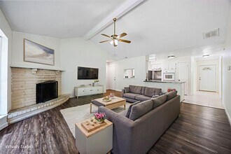 10815 Montverde Ln in Houston, TX - Building Photo - Building Photo