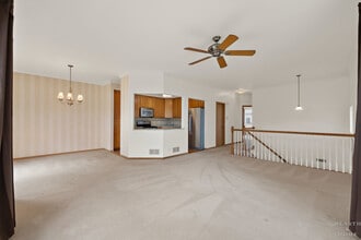 1100 Ellsworth Dr in Grayslake, IL - Building Photo - Building Photo