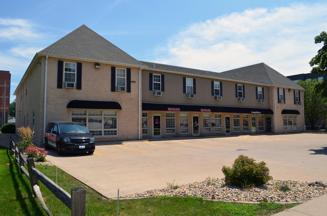 608 Kingsley St in Normal, IL - Foto de edificio