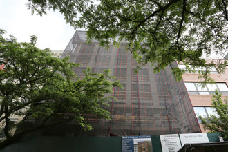 433 W 53rd St in New York, NY - Building Photo - Building Photo