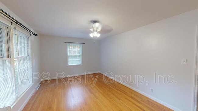 2173 New Castle Dr in Winston-Salem, NC - Building Photo - Building Photo
