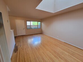 2227 Roosevelt Ave, Unit 2 in Berkeley, CA - Building Photo - Building Photo