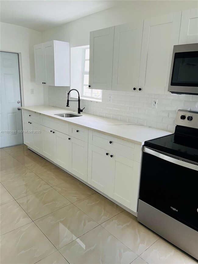 property at 1935 Marseille Dr