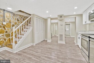 201 Douglas St NE, Unit 201 Douglas St NE in Washington, DC - Building Photo - Building Photo