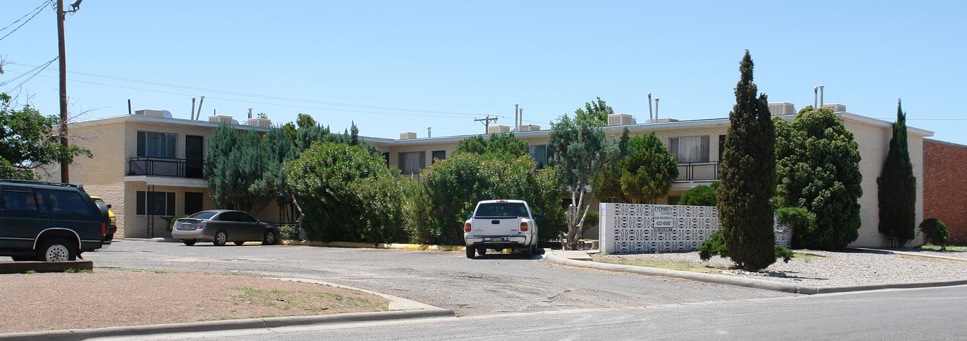 Evergreen Apartments in El Paso, TX - Foto de edificio