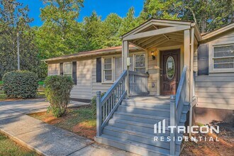 6905 Camp Valley Rd in Riverdale, GA - Building Photo - Building Photo