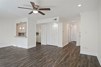5881 Preston View Blvd in Dallas, TX - Building Photo - Building Photo