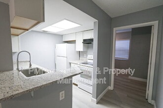 1810 E 143rd Ave in Tampa, FL - Building Photo - Building Photo