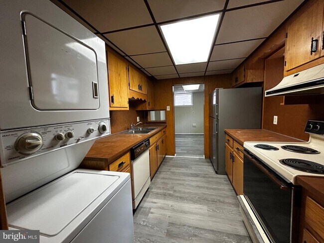 762 E High St in Pottstown, PA - Foto de edificio - Building Photo