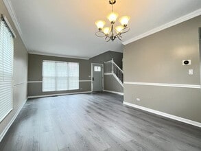 468 Columbine Ln in Bolingbrook, IL - Building Photo - Building Photo