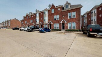 1198 Jones-Butler Rd, Unit 1810 in College Station, TX - Building Photo