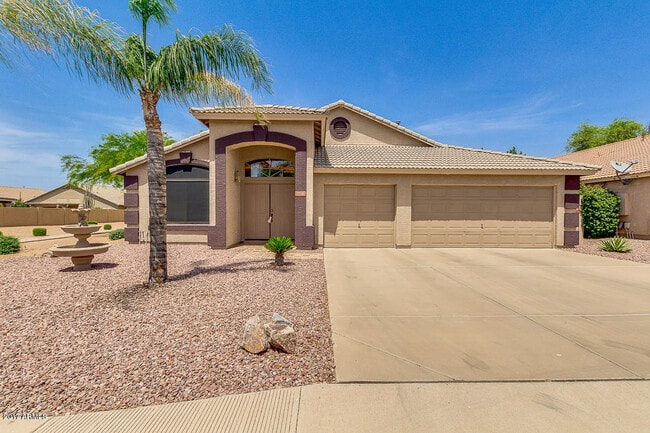 7716 E Posada Ave