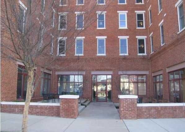 10605 Meeting St in Prospect, KY - Building Photo