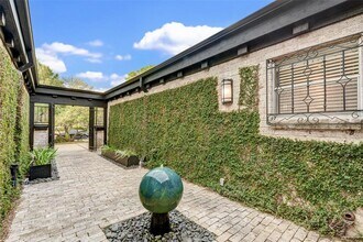 2209 Sheridan St in Houston, TX - Building Photo - Building Photo