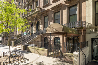 34 E 38th St in New York, NY - Foto de edificio - Building Photo