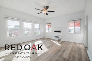 350 E Cypress Ave in Burbank, CA - Building Photo