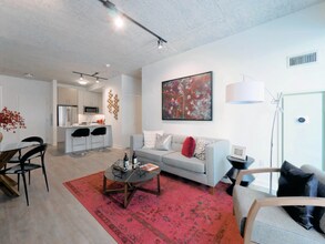 423 E Ohio St in Chicago, IL - Building Photo - Building Photo