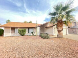 1609 N Longmore St in Chandler, AZ - Building Photo