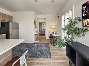 2400 E Huntingdon St in Philadelphia, PA - Building Photo - Building Photo
