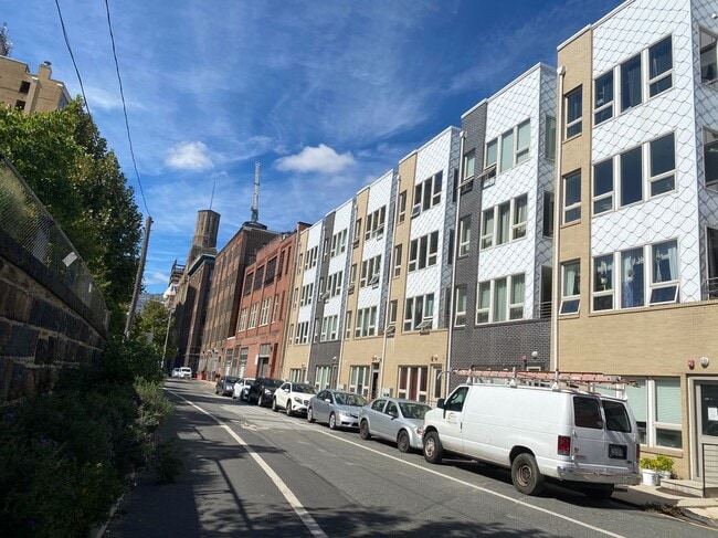 1213 Noble St in Philadelphia, PA - Building Photo - Building Photo