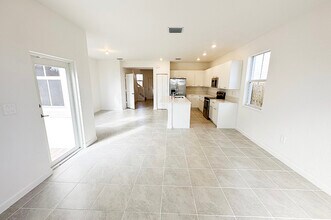 2352 NW 125 St in Miami Shores, FL - Building Photo - Building Photo