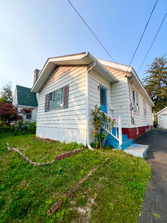89 Benson St in Albany, NY - Building Photo