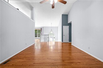 3075 Dogwood Creek Pkwy NW in Duluth, GA - Building Photo - Building Photo