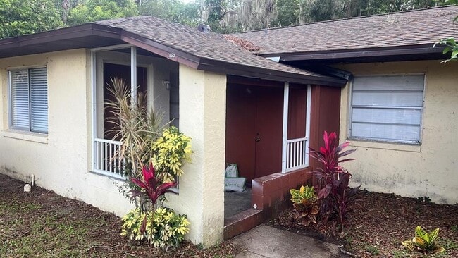 property at 953 Monroe Ct