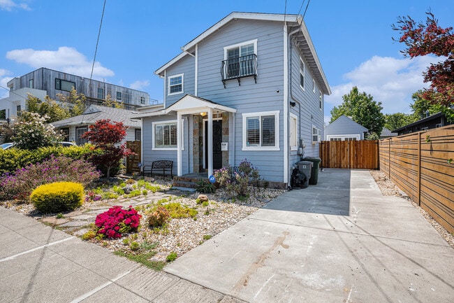 834 Page St in Berkeley, CA - Building Photo - Building Photo