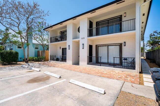 125 S Palmway in Lake Worth Beach, FL - Building Photo - Building Photo