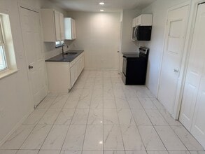 1825 Southstone Ln in Irving, TX - Building Photo - Building Photo