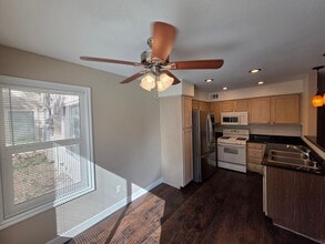 5265 Caspian Springs Dr in Las Vegas, NV - Building Photo - Building Photo