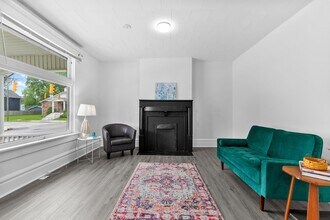 429 S Champion Ave in Columbus, OH - Building Photo - Building Photo
