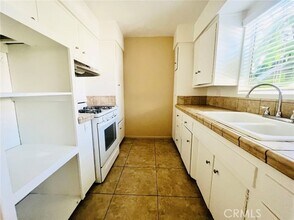 489 W Alpine St-Unit -A in Upland, CA - Building Photo - Building Photo